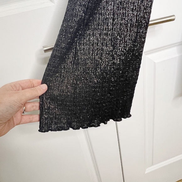 NWT H&M Black Metallic Pull on Pants with Lettuce Hem Size Medium NEW - Picture 4 of 5